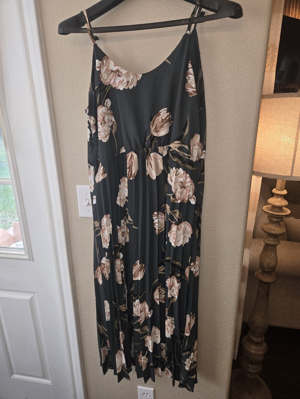 Floral Pleated Black Midi Skirt with Pink Floral Print